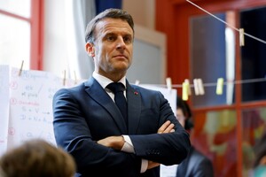 Макрон: Франція візьме участь у Глобальному саміті миру 