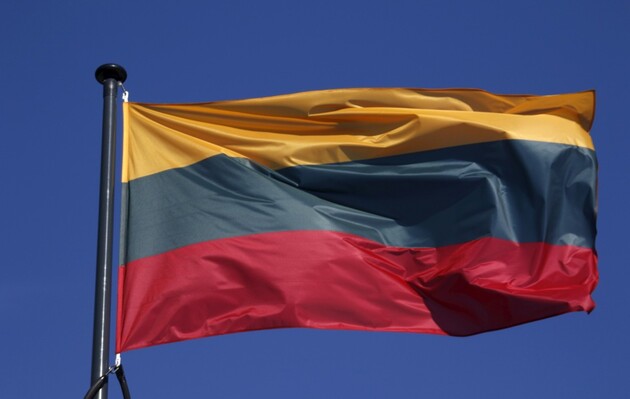Литва отзывает своего посла в Украине