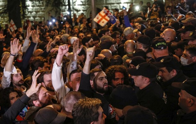 В Тбилиси задержали митингующих против «российского закона»