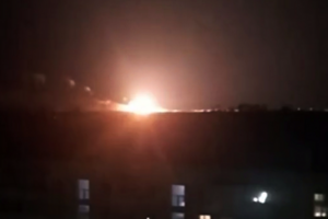 На военном аэродроме в Джанкое прогремела серия взрывов, после чего вспыхнул пожар – росСМИ