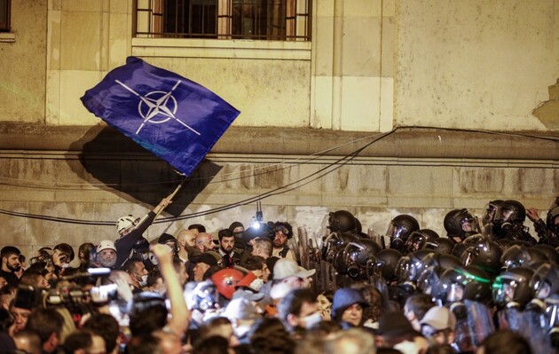 У Грузії попри протести таки ухвалили «закон про іноагентів» у першому читанні