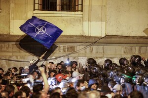 У Грузії попри протести таки ухвалили «закон про іноагентів» у першому читанні