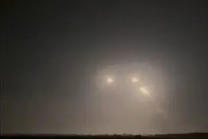 В Генштабе показали кадры пусков ракет по военному аэродрому в Джанкое