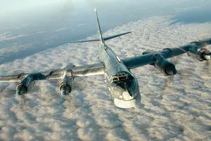 Россияне подняли в небо стратегические бомбардировщики Ту-95МС, вероятно ракетная атака