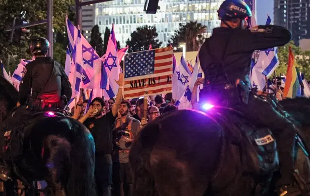 Тысячи израильтян вышли на антиправительственные протесты