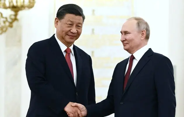 Лідери Китаю благословили вторгнення Путіна в Україну – Bloomberg