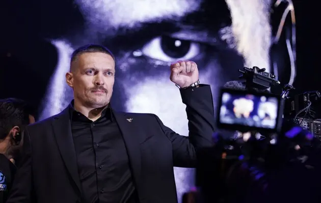 Александр Усик