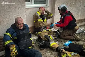 От неизвестной взрывчатки в Николаеве пострадали пятеро спасателей