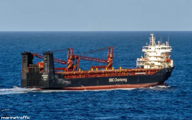 Китай ремонтує російське судно, яке займається поставкою боєприпасів з Північної Кореї