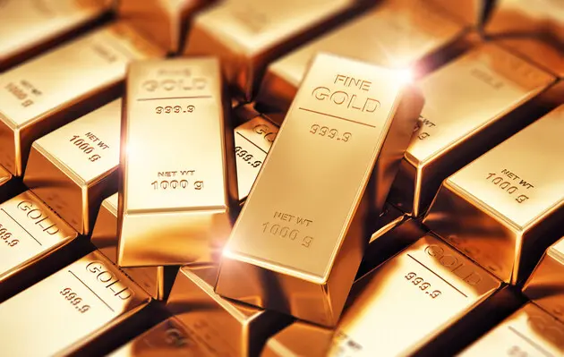 Золото зросло через спекуляції на біржі з м'яким лістингом: що відбувається з металом у Китаї — FT