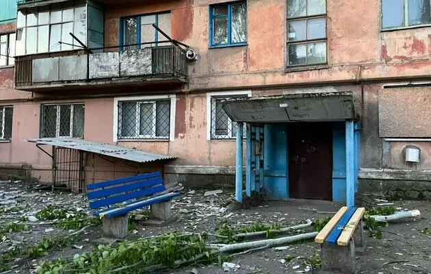 Днепропетровщина: враг трижды обстрелял Никополь, пострадала женщина