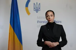 Консульскую информацию для СМИ в Украине теперь будет сообщать цифровое лицо Виктория ШИ