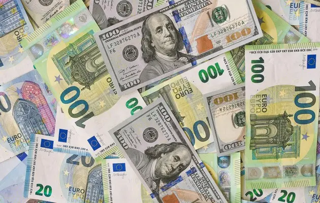 НБУ объявил о «наибольшем пакете» смягчения валютных ограничений для бизнеса