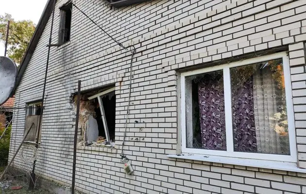 Росіяни з артилерії та дроном-камікадзе атакували Дніпропетровську область: є постраждала