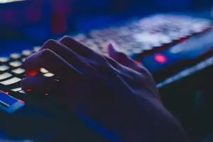 Госдеп США объявил миллионное вознаграждение за информацию о российском хакере