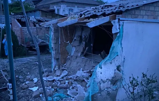 Війська РФ били по Дніпропетровщині ракетами, дронами й артилерією: постраждав мирний житель 