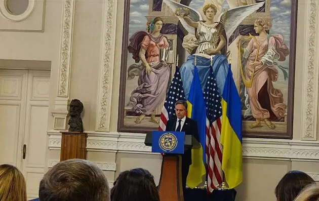Блінкен попередив, що Україні доведеться піти на шлях суттєвих реформ