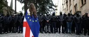 ЕС заморозит заявку Грузии на вступление, если она примет закон об иноагентах – Financial Times