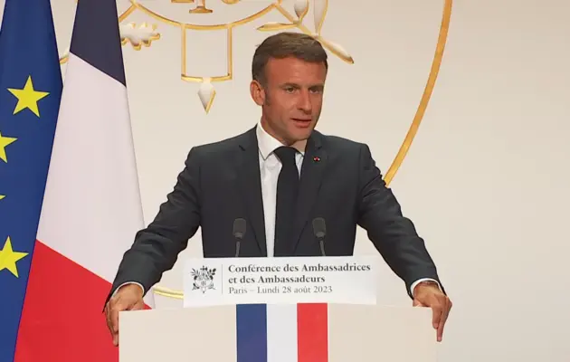 Макрон помиляється, вважаючи, що ядерна парасолька Франції може захистити Європу — Politico