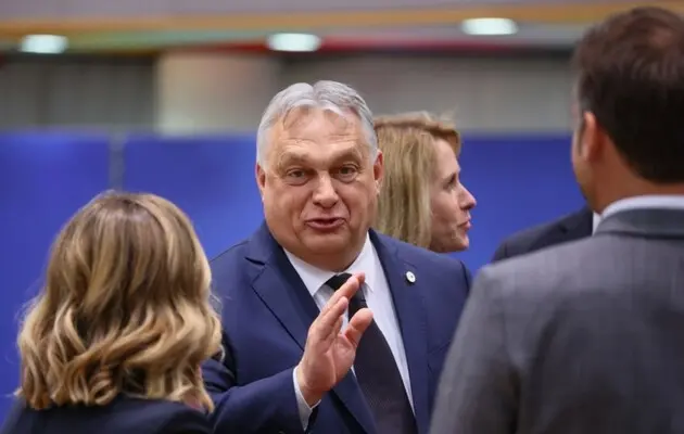 Наразі Фіцо перебуває між життям і смертю — Орбан