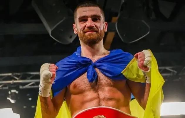 Украинский боксер одержал победу над британцем и стал претендентом на титул