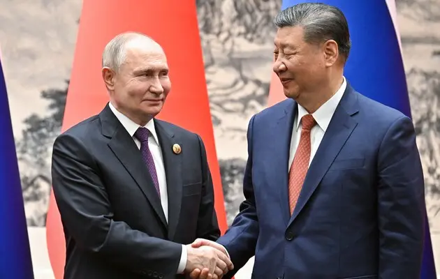 Маскарад Путіна. Що він привозив до Китаю і яких угод хоче «по Украине»