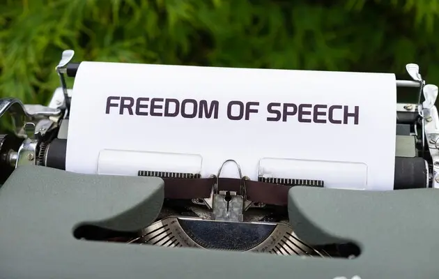 “Криза свободи слова”: половина населення світу не може вільно висловлювати свої погляди — правозахисники