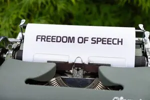 “Криза свободи слова”: половина населення світу не може вільно висловлювати свої погляди — правозахисники