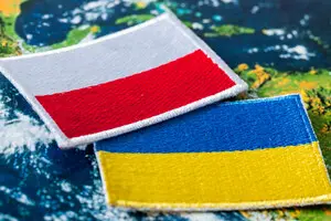 Польща посилює охорону центру для надання допомоги Україні через побоювання російських диверсій — Bloomberg