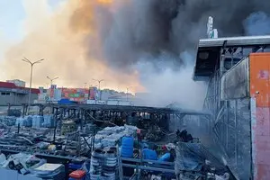 Росія завдала удару по будівельному гіпермаркету в Харкові: двоє загиблих та 35 поранених
