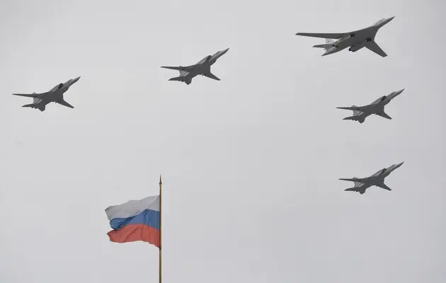 Россияне подняли в небо пять стратегических бомбардировщиков