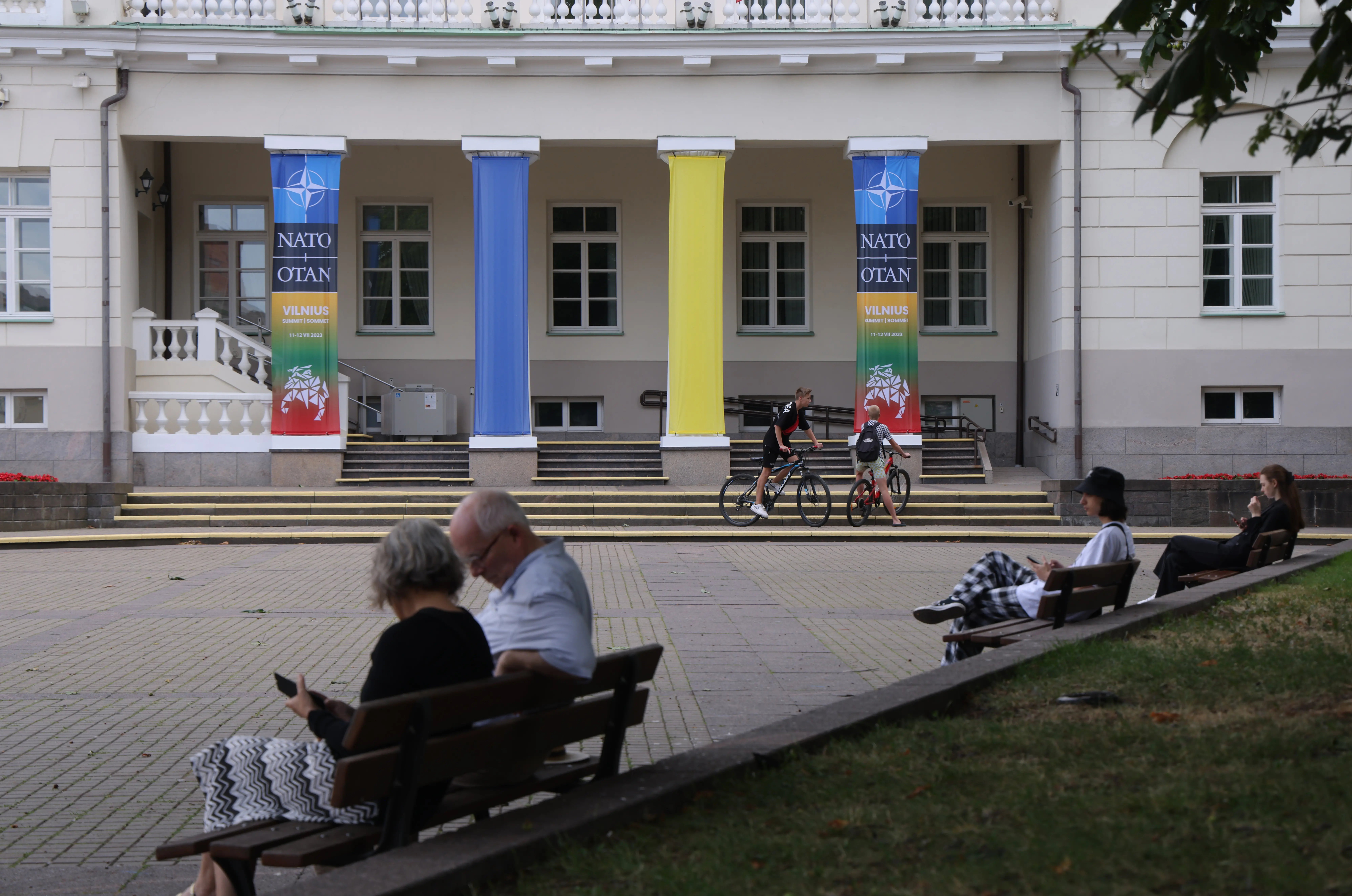 На саміті НАТО Зеленському повідомлять, що цього року Україна не наблизиться до вступу — The Telegraph