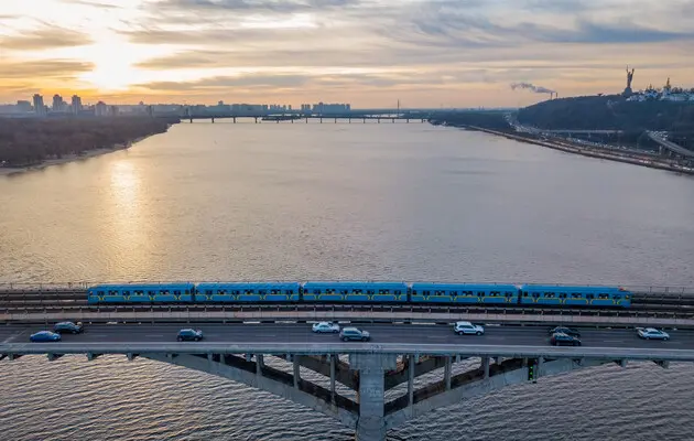 Міст Метро в Києві скоро почнуть ремонтувати: Київавтодор оголосив тендер