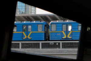 Киевский метрополитен увеличит интервалы движения поездов из-за нехватки работников