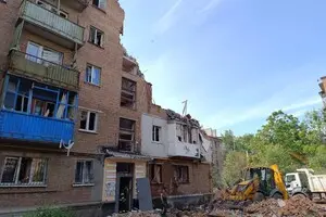 В Харьковской области за сутки по меньшей мере шесть погибших и 30 раненых. Среди пострадавших дети и иностранный волонтер