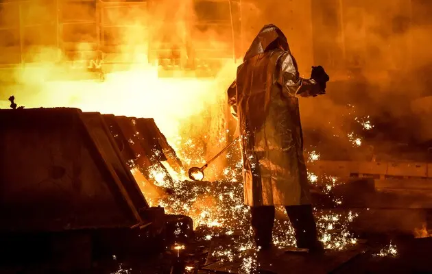 Украинский металлургический комбинат "Запорожсталь" сократил производство стали из-за полномасштабного вторжения России
