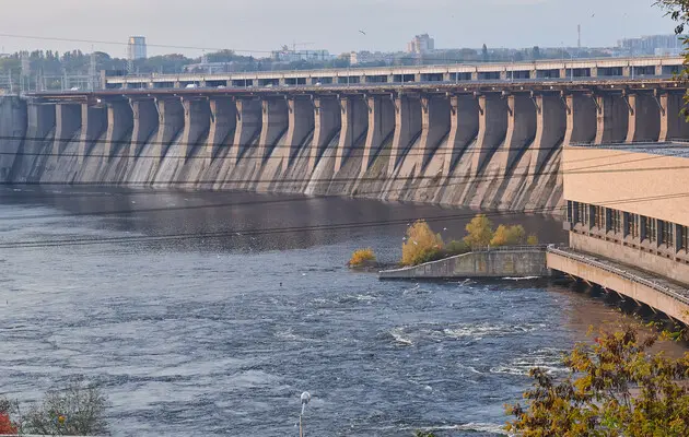 Остановлено движение по Днепровской ГЭС - Нацполиция