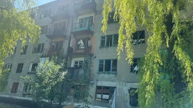Россияне нанесли авиаудар по городу в Донецкой области: есть разрушения и раненый