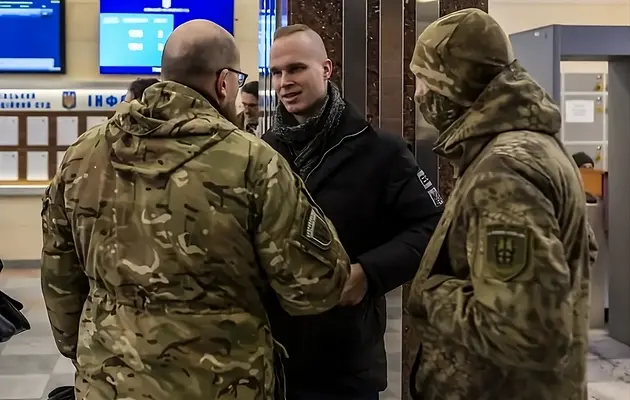 Украина экстрадировала в США американского солдата, воевавшего против России. Его обвиняют в убийстве во Флориде