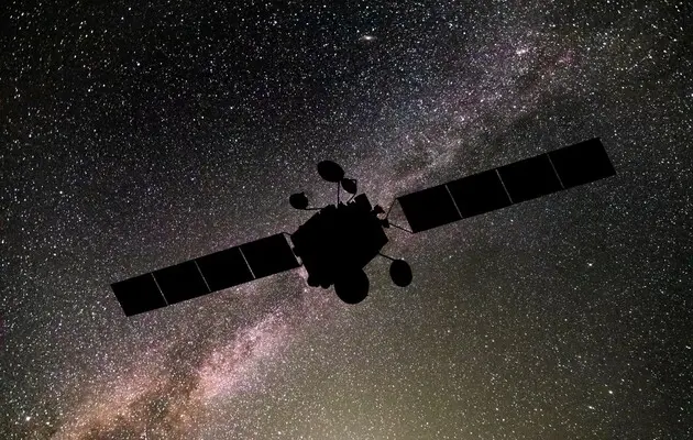Российский спутник-шпион на орбите ведет себя странно: в чем дело