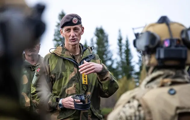 Российские сухопутные войска на Кольском полуострове «уничтожены» – министр обороны Норвегии