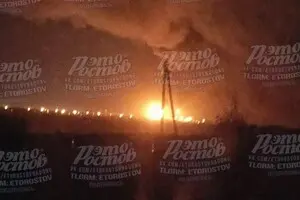 В России дроны вызвали масштабный пожар на очередном НПЗ, тушению помешал повторный удар