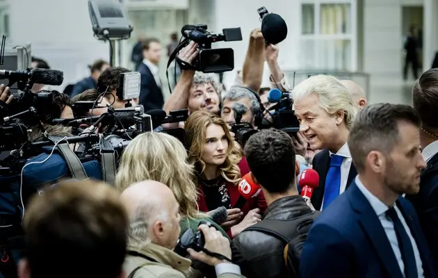 Нидерланды начали голосование на выборах в Европарламент