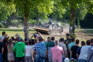 60% громадян Німеччини вважають необхідним відновити обов'язкову службу в армії