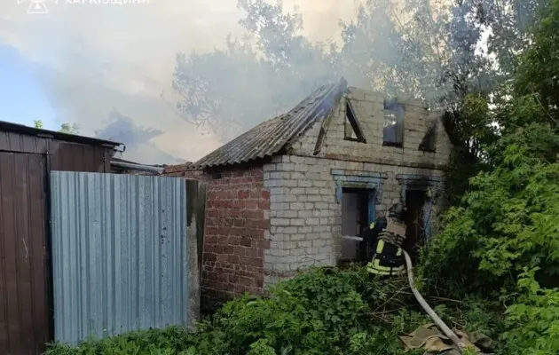 Последствия обстрелов в Харьковской области за сутки: пострадали два человека, есть повреждения