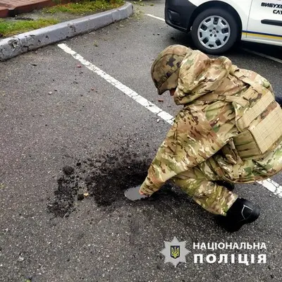 Після російської ракетної атаки по Київщині поліція знайшла небезпечні касетні суббоєприпаси