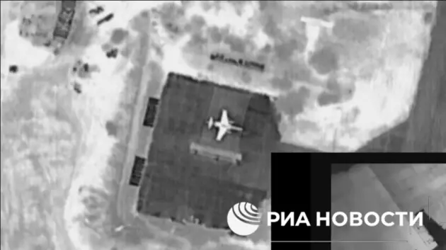 Скриншот с видео уничтожения якобы украинского Су-25