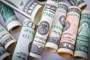 Головна біржа Росії зупиняє торгівлю іноземною валютою, оскільки санкції США спричиняють невизначеність — FT 