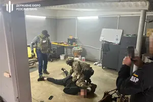 В Винницкой области задержали сына начальника ТЦК, который «помогал» выехать за границу за $20 тысяч
