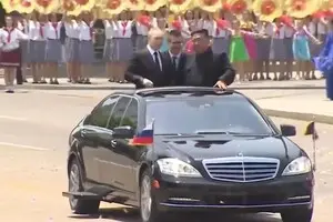 Кім Чен Ин покатав Путіна по Пхеньяну в старому контрабандному Mercedes S-Klasse